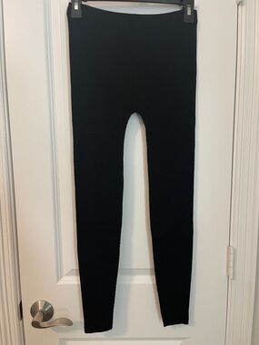 Vera Wang Black Ribbed Knit Leggings